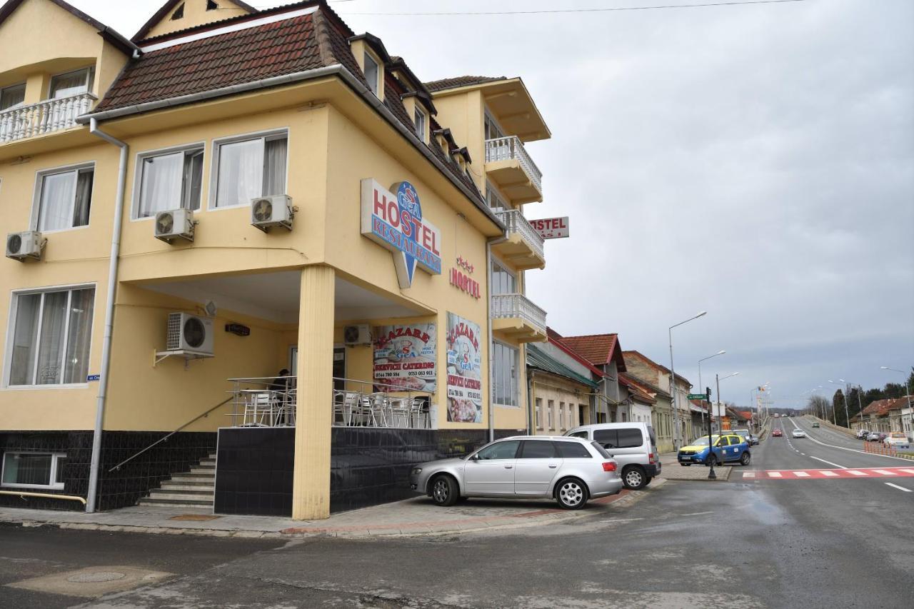 Casa Simescu I Vandrarhem Caransebeş Exteriör bild